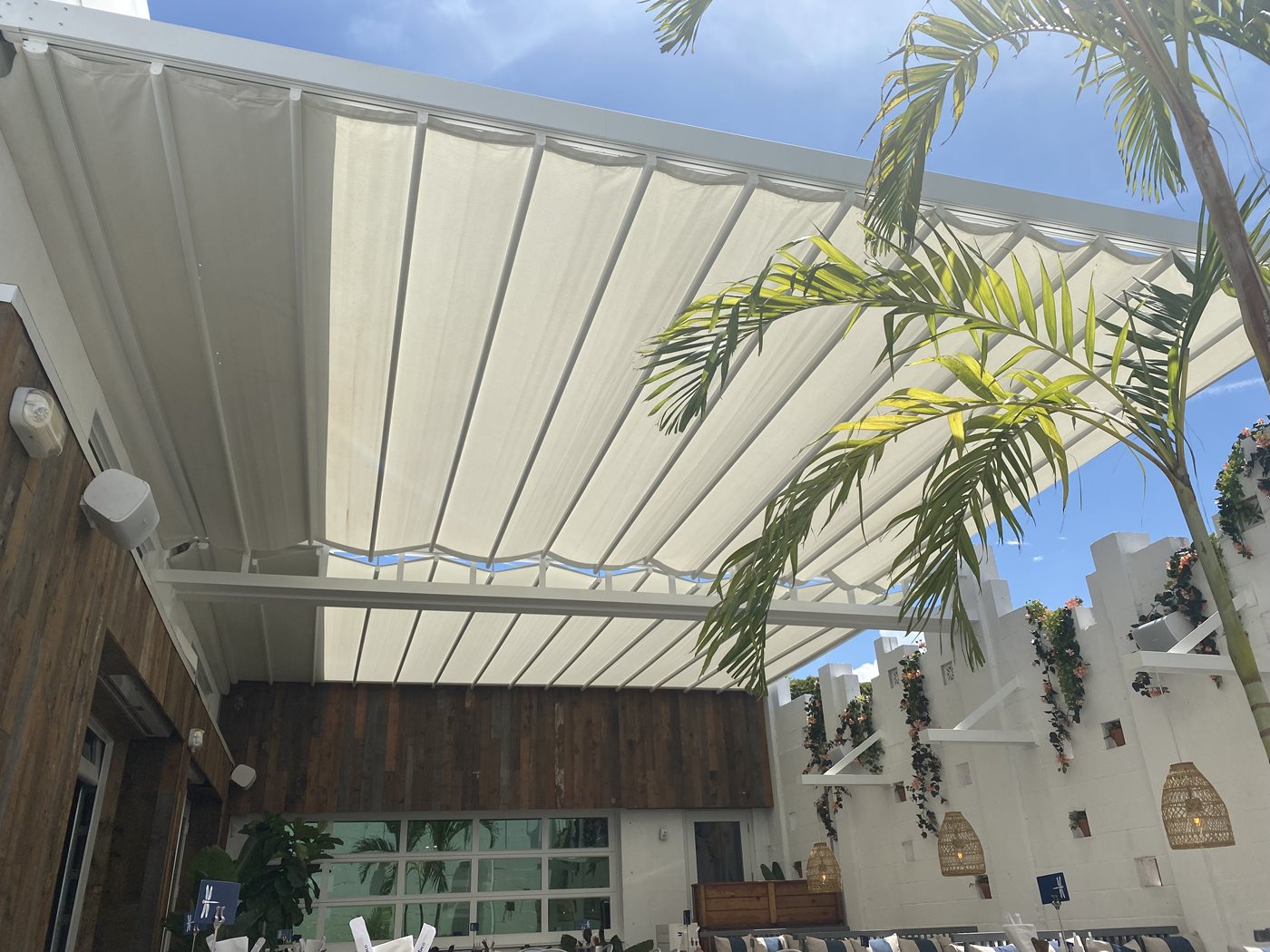 Wall-to-Wall-B-Space-at-Bar-Taco-by-Miami-Awning-(2).JPG